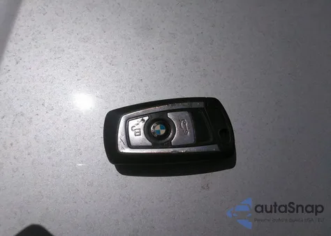 2013 BMW 328I xDrive z USA, uszkodzony, nr VIN WBA3B3C59DF535165